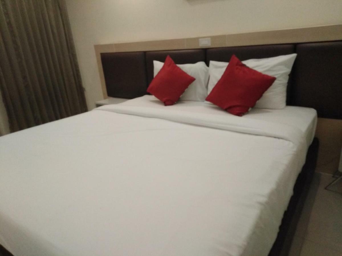 Taragrand Donmuang Airport Hotel Ban Rangsit Exterior foto